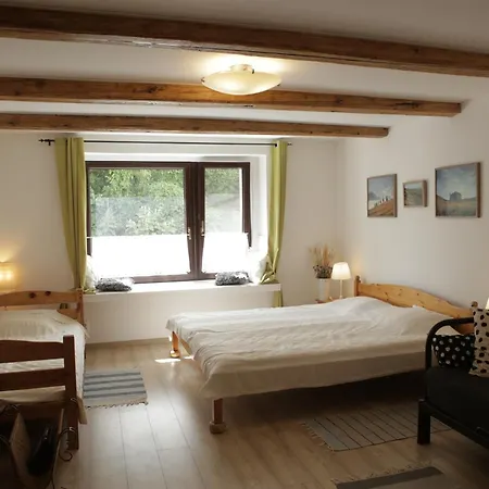 Kékmacska Nagybörzsöny * Nagyborzsony