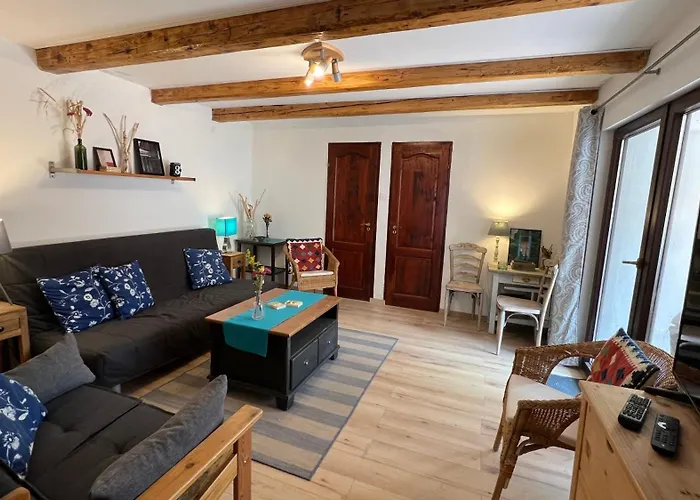 Kekmacska Vendeghaz Nagyboerzsoeny *