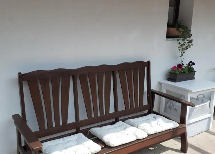 Kekmacska Vendeghaz Nagyboerzsoeny *